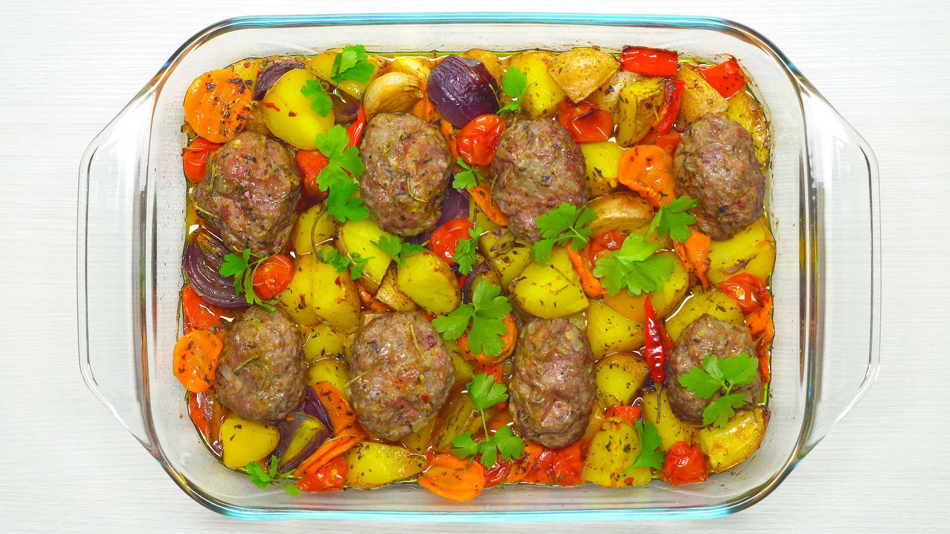 Мясные котлеты с овощами в духовке. Рецепт от Всегда Вкусно!