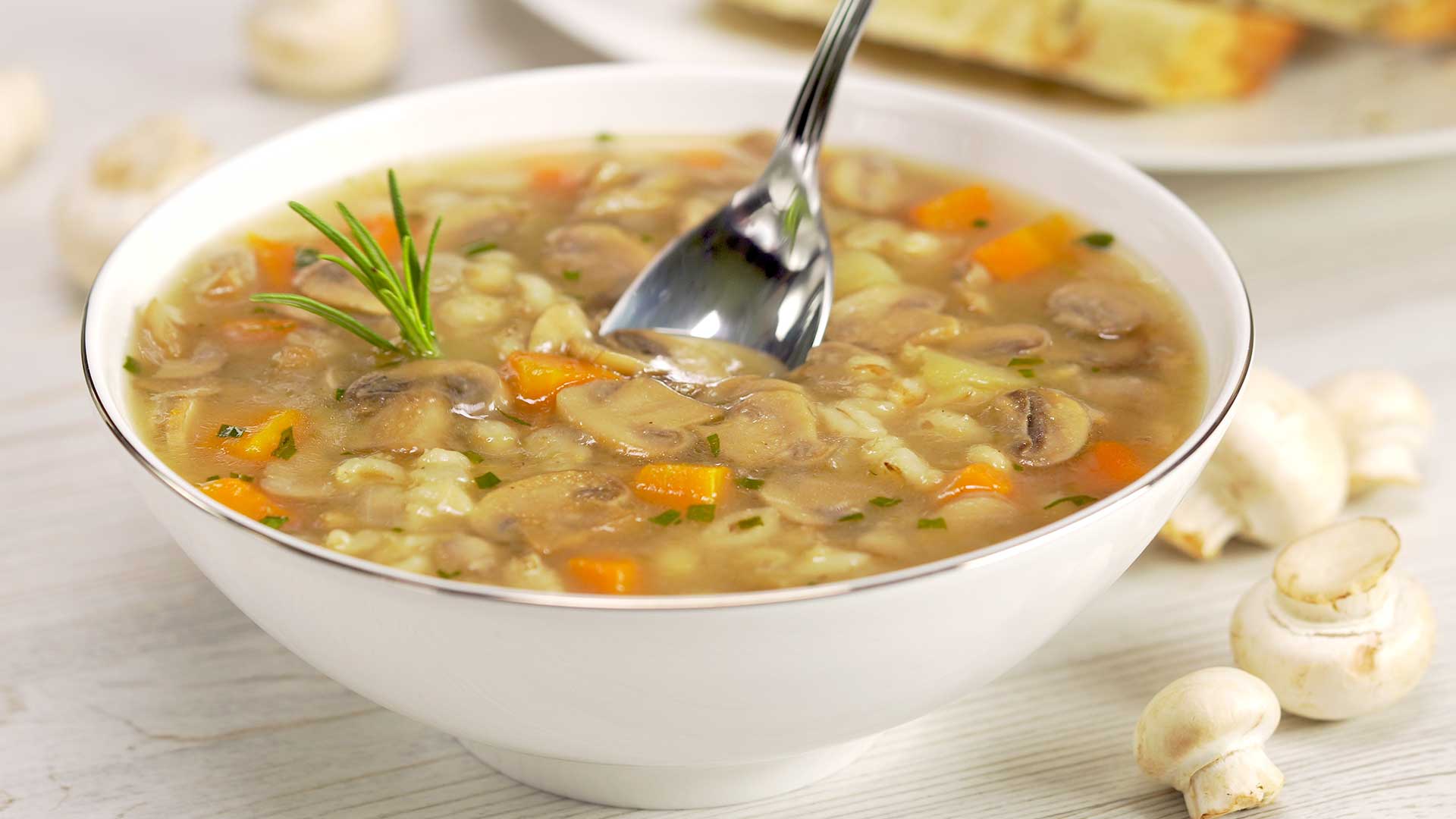 Как приготовить вкусный грибной суп. Грибной суп «по-ленинградски». Грибной суп с перловкой. «Грибной суп с перловой крупой». Грибной с перловкой.