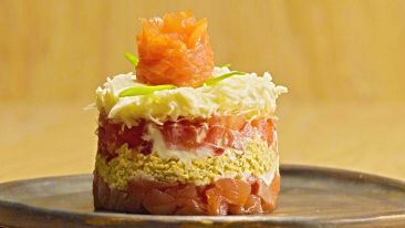 Норвежский салат с копченым лососем