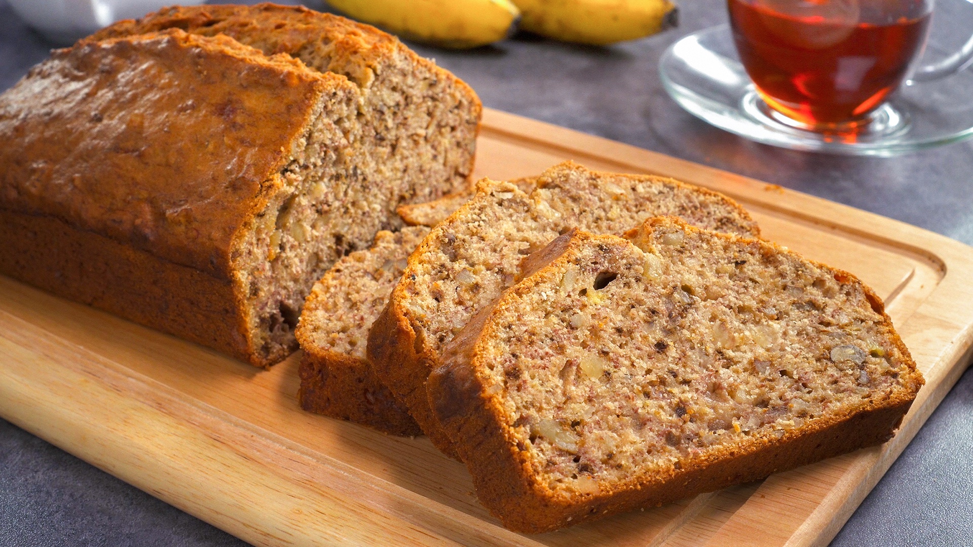 Банановый пирог с орехами
