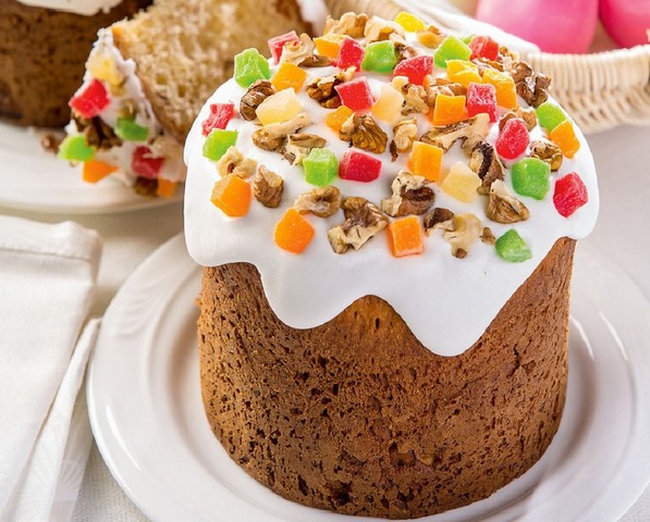 Кулич с цукатами